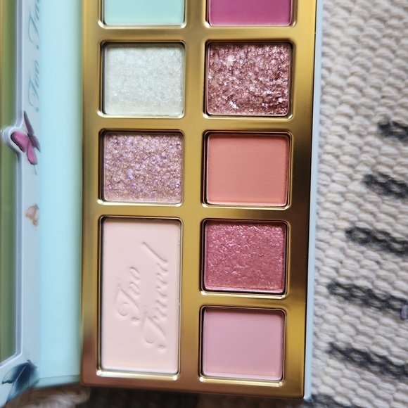 New Too Faced eye shadow palette Too Femme beautiful spring summer shades - Picture 3 of 7